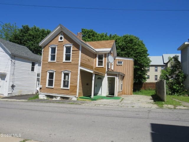 12 Glebe Street, Johnstown, NY, photo 2