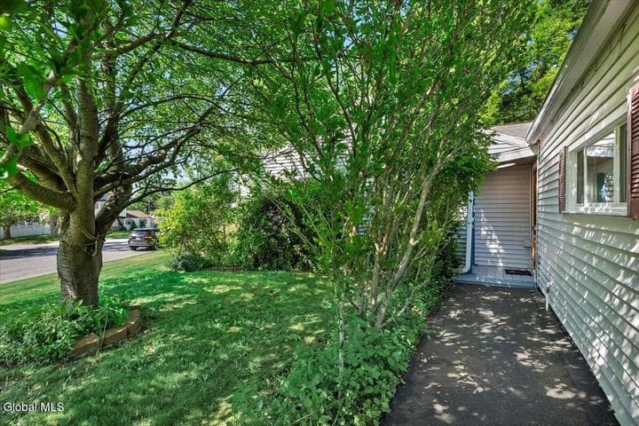 3 Jones Drive, Colonie, NY, photo 4