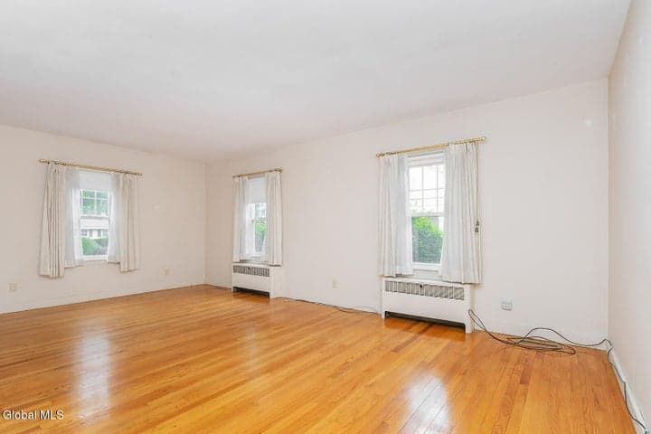 22 Westlyn Court, Guilderland, NY, photo 5