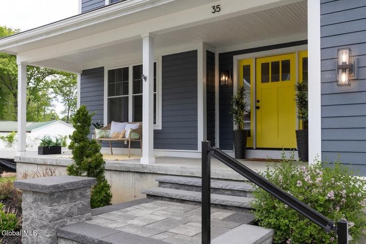 35 Chloes Way, Saratoga Springs, NY, photo 2