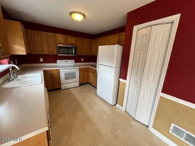 42 Morning Glory Way, Rotterdam, NY, photo 5