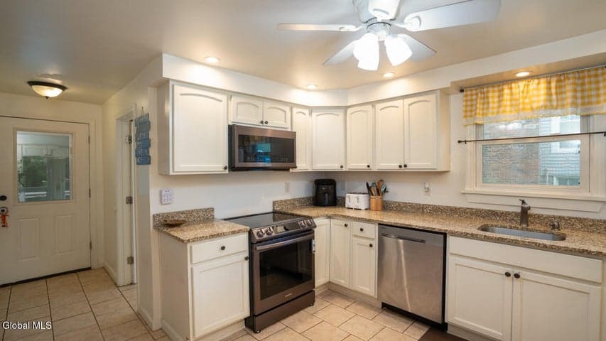 5 Jackson Street, Hoosick Falls, NY, photo 3