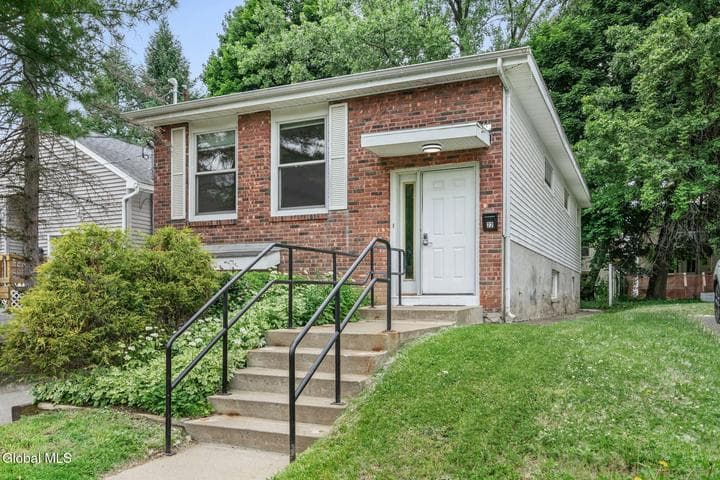 22 View Avenue, Albany, NY, photo 3