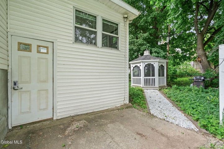 22 View Avenue, Albany, NY, photo 4