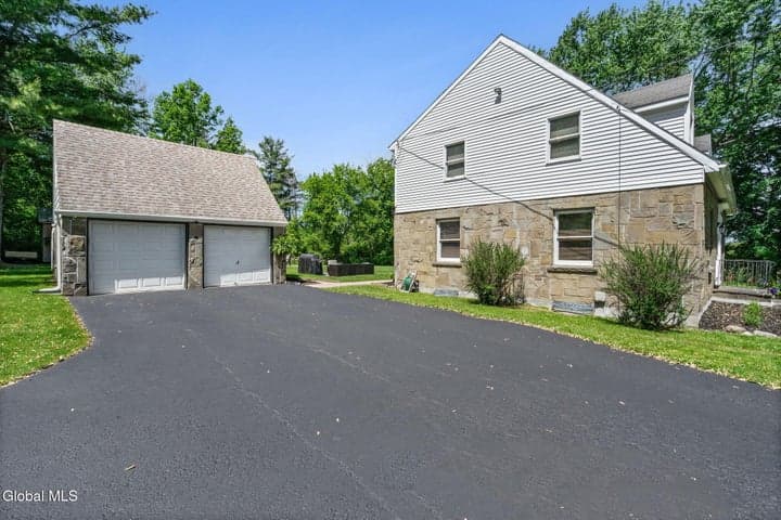 121 Maltbie Drive, Amsterdam, NY, photo 5