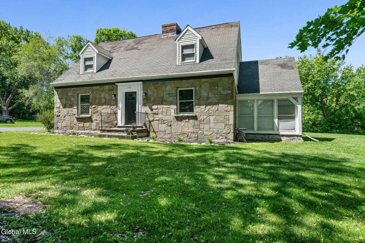 121 Maltbie Drive, Amsterdam, NY, photo 3