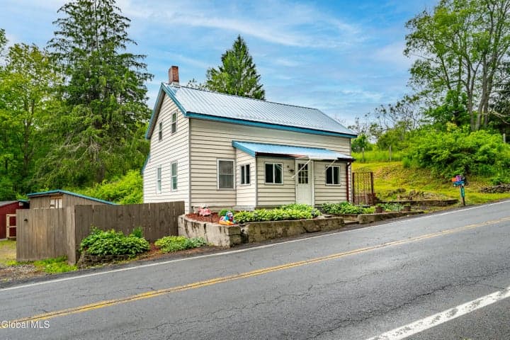843 New York 43, Stephentown, NY, photo 1