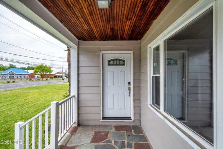 135 Freemans Bridge Road, Glenville, NY, photo 3