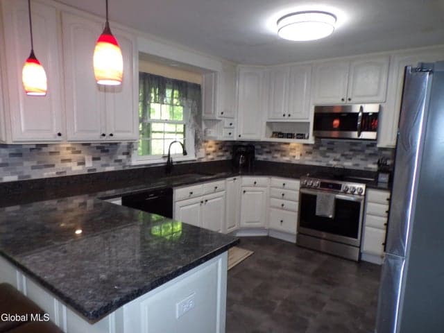 19 Oakwood Drive, Queensbury, NY, photo 4