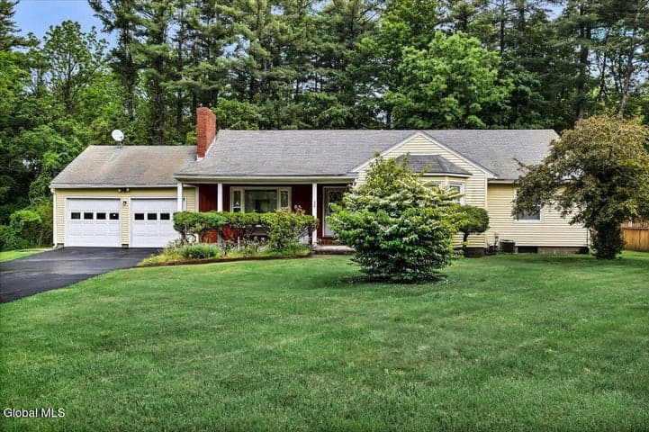 494 Elm Avenue, Bethlehem, NY