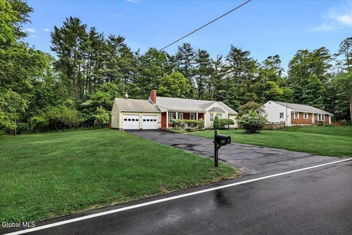 494 Elm Avenue, Bethlehem, NY, photo 5