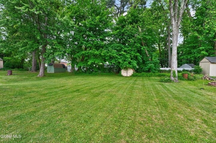 48 Schoolhouse Road, Guilderland, NY, photo 3