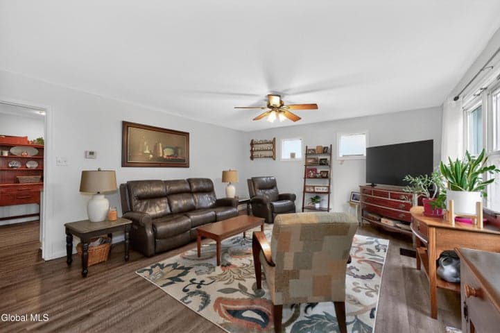 48 Schoolhouse Road, Guilderland, NY, photo 4