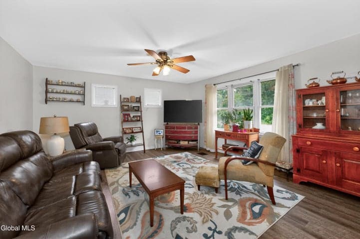 48 Schoolhouse Road, Guilderland, NY, photo 5