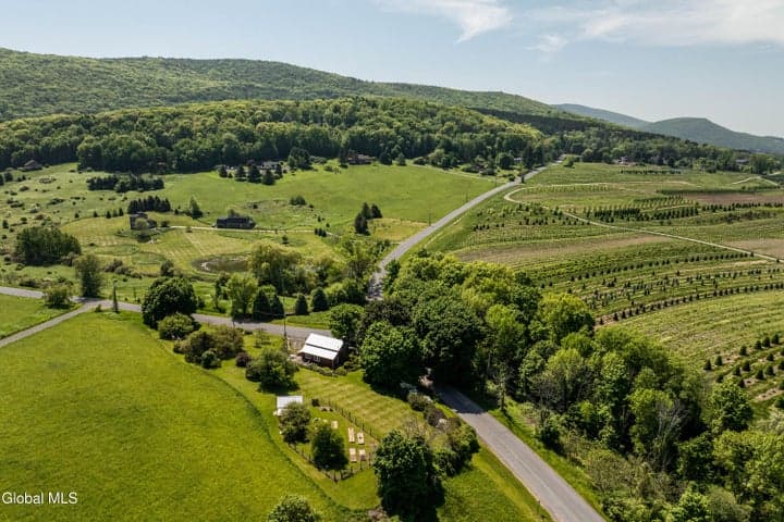 1 Breezy Hill Road, Copake, NY, photo 4