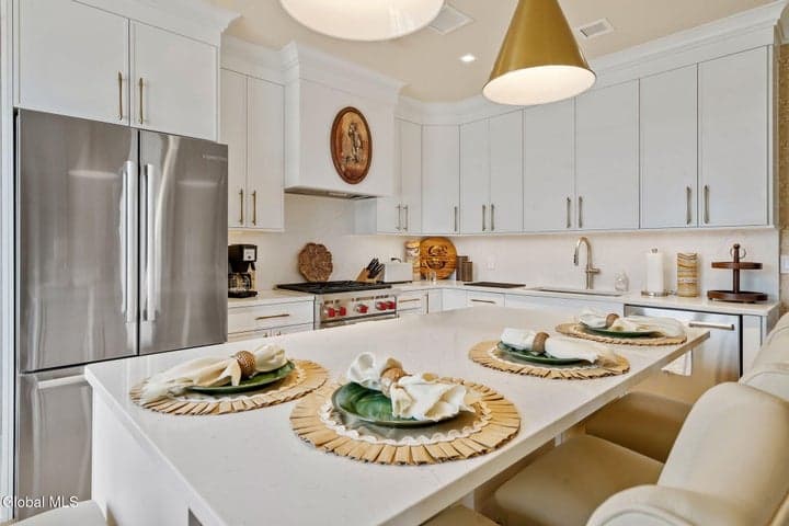 19 Washington Street #667 R, Saratoga Springs, Inside, NY, photo 4