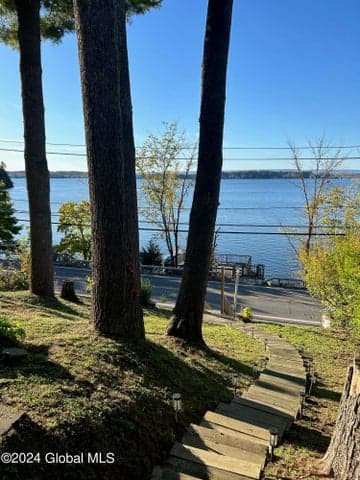 696 NY-9P, Stillwater, NY