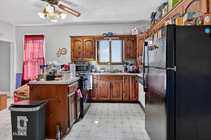 3 Young Avenue, Amsterdam, NY, photo 3