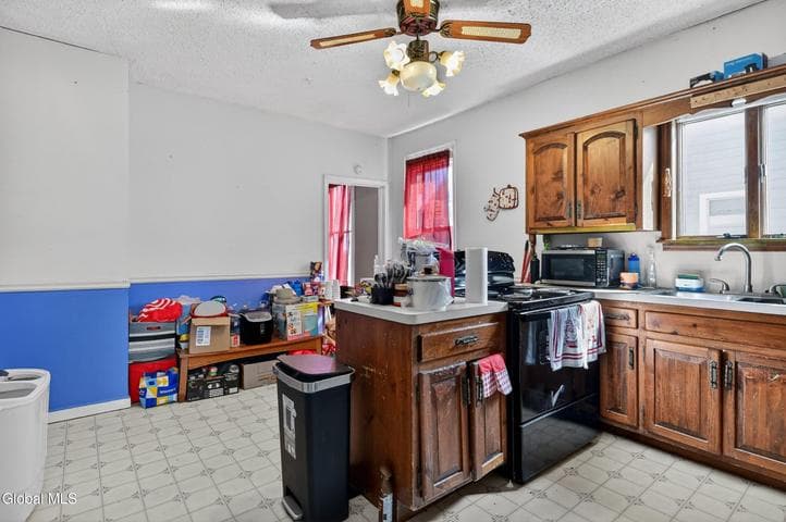 3 Young Avenue, Amsterdam, NY, photo 4