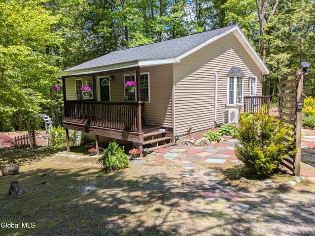 606 Goggins Road, Lake George, NY, photo 3