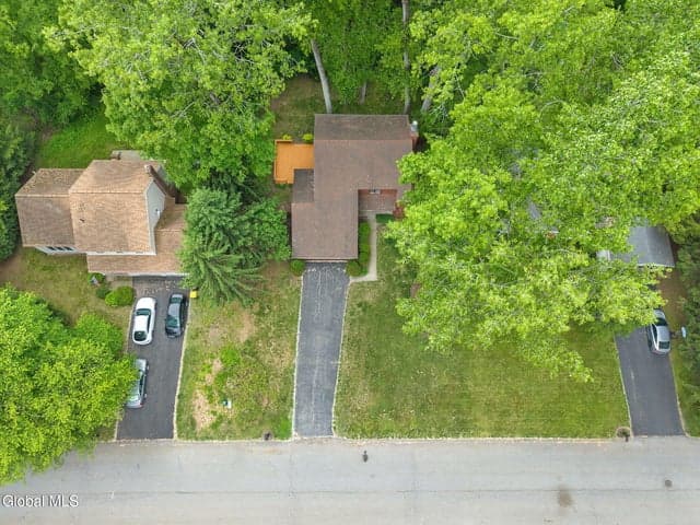 64 Algonquin Road, Clifton Park, NY, photo 2