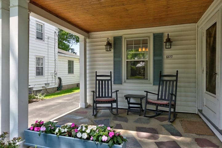 1377 Clifton Park Road, Niskayuna, NY, photo 3