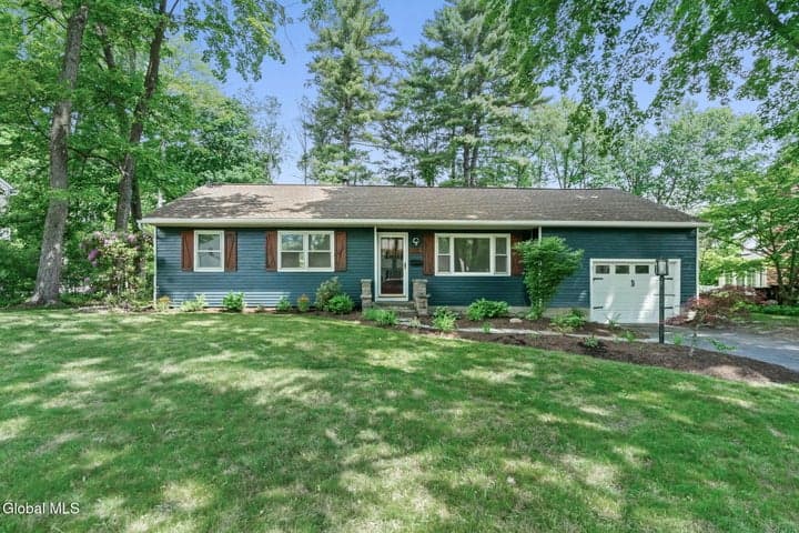 118 E Poplar Drive, Bethlehem, NY, photo 1