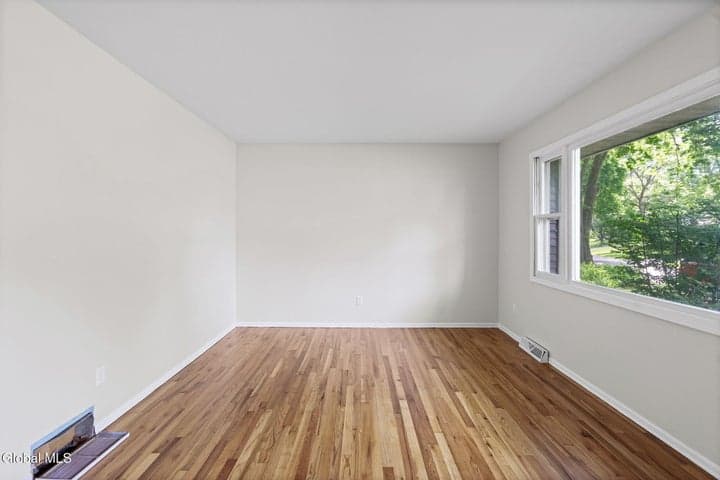118 E Poplar Drive, Bethlehem, NY, photo 5