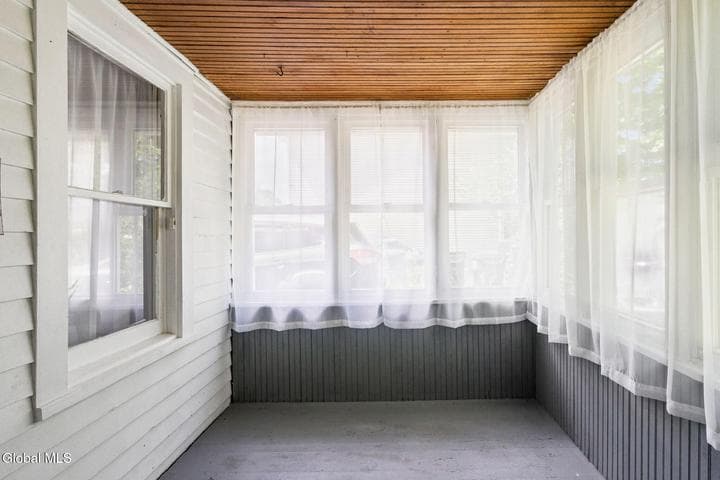 28 Lake Avenue, Nassau, NY, photo 3