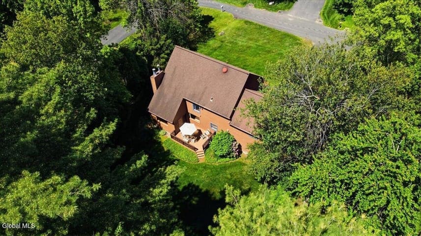 908 Mohegan Road, Niskayuna, NY, photo 2