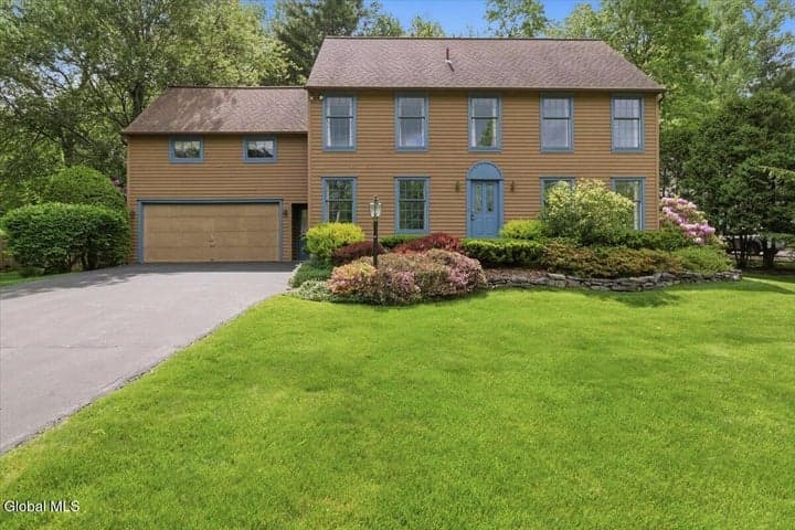908 Mohegan Road, Niskayuna, NY, photo 1