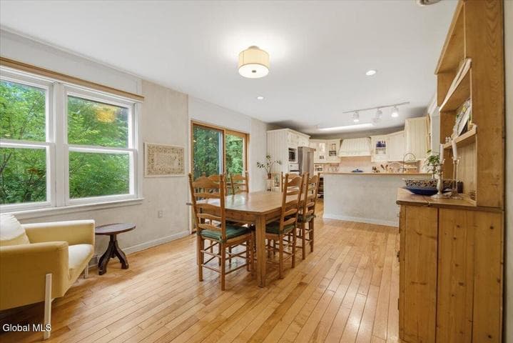 14 Joseph Lane, Wilton, NY, photo 4