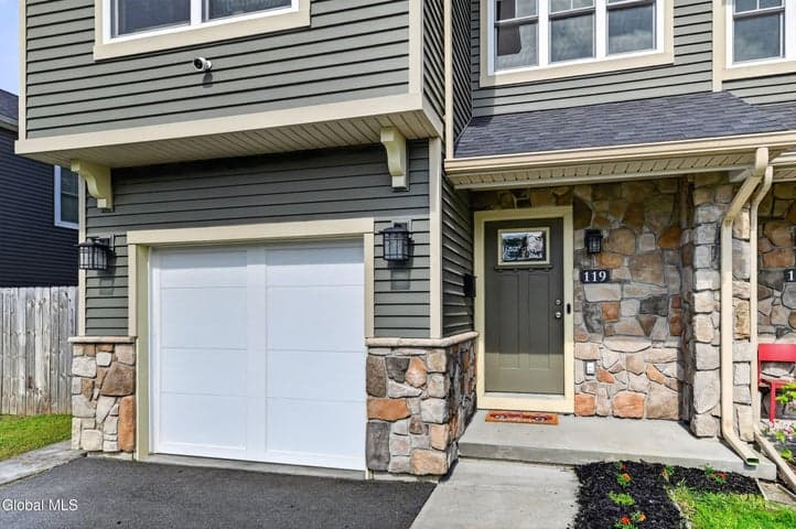 119 Cannon Street, Green Island, NY, photo 3
