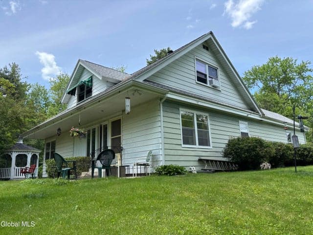 27 Rutherford Road, Sand Lake, NY, photo 2