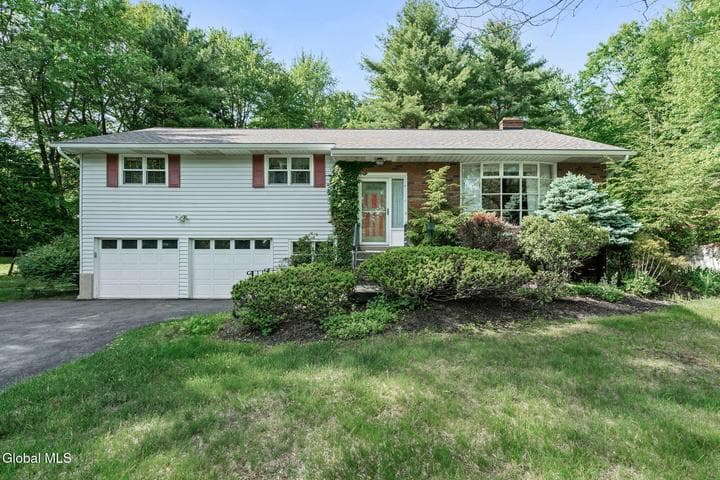 723 Grooms Road, Clifton Park, NY, photo 2