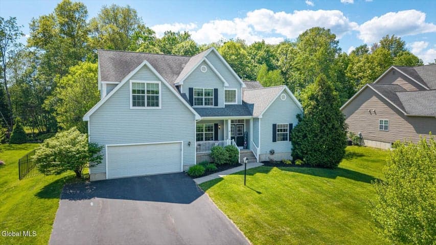 6 Lenca Court, Wilton, NY, photo 4