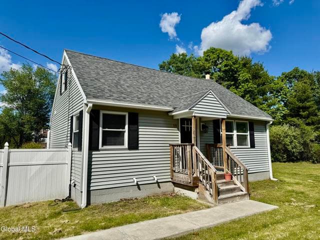 18 3rd Avenue, Hadley, NY, photo 3