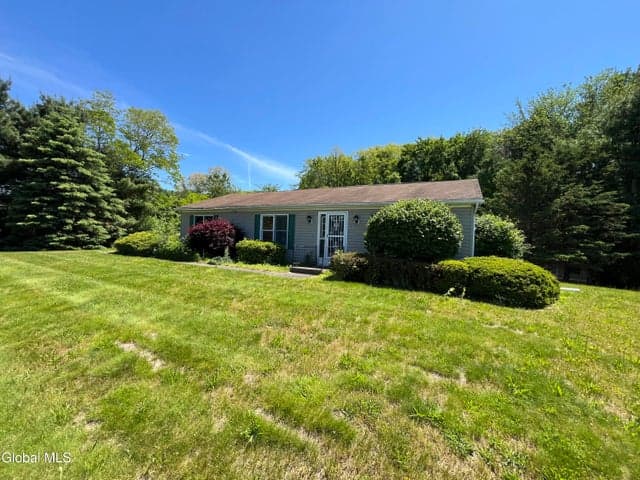 7 Warren Lane, Schaghticoke, NY, photo 2