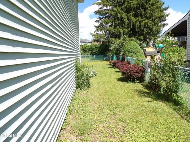 30 Donegal Avenue, Troy, NY, photo 2