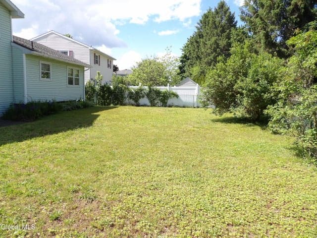 30 Donegal Avenue, Troy, NY, photo 4