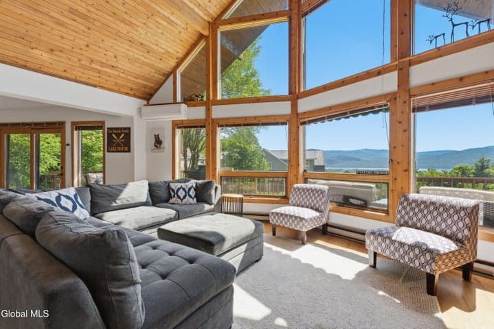 10 Morningside Circle, Bolton, NY, photo 3