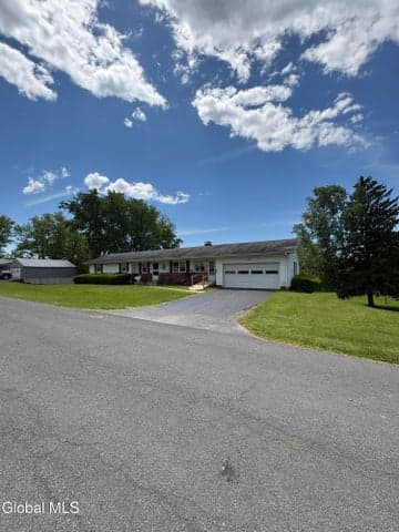 110 Pleasant View Drive, Palatine Bridge, NY, photo 2