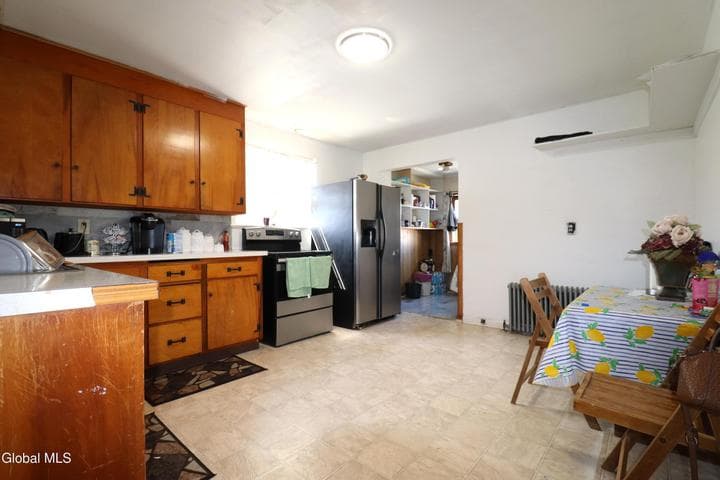 828 Harrison Avenue, Schenectady, NY, photo 3