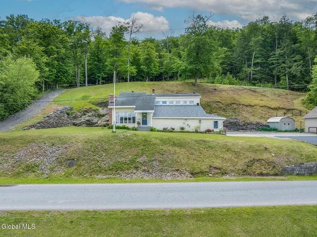 210 E Lake Road, Greenwich, NY, photo 3