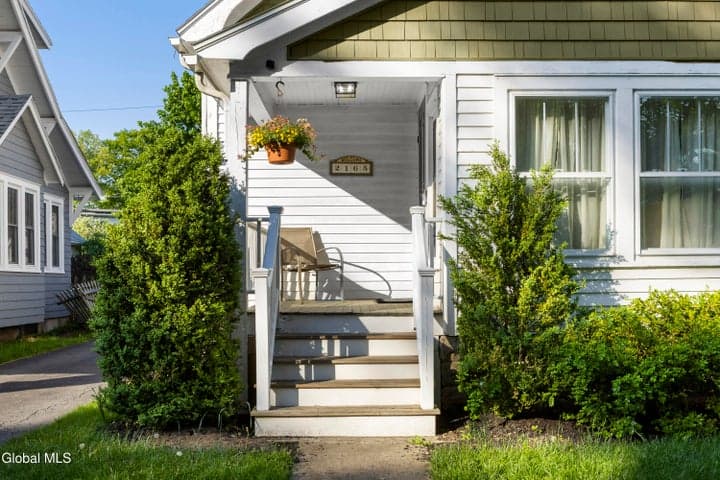 2165 Story Avenue, Niskayuna, NY, photo 3
