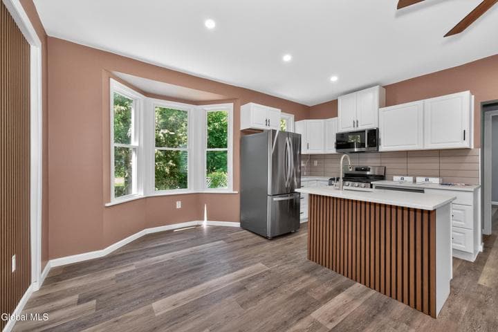 144 S Hawk Street, Albany, NY, photo 3