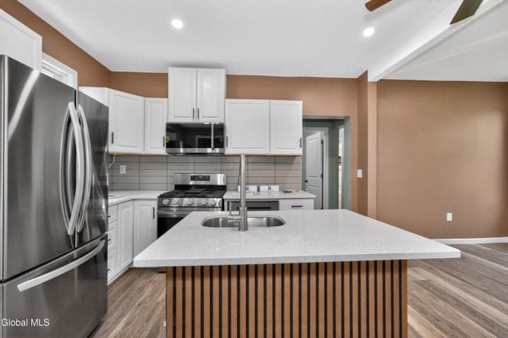 144 S Hawk Street, Albany, NY, photo 5