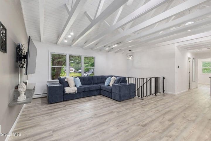 247 Pinewood Drive, Guilderland, NY, photo 3