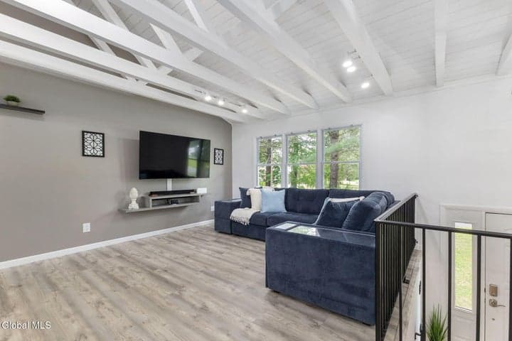 247 Pinewood Drive, Guilderland, NY, photo 4