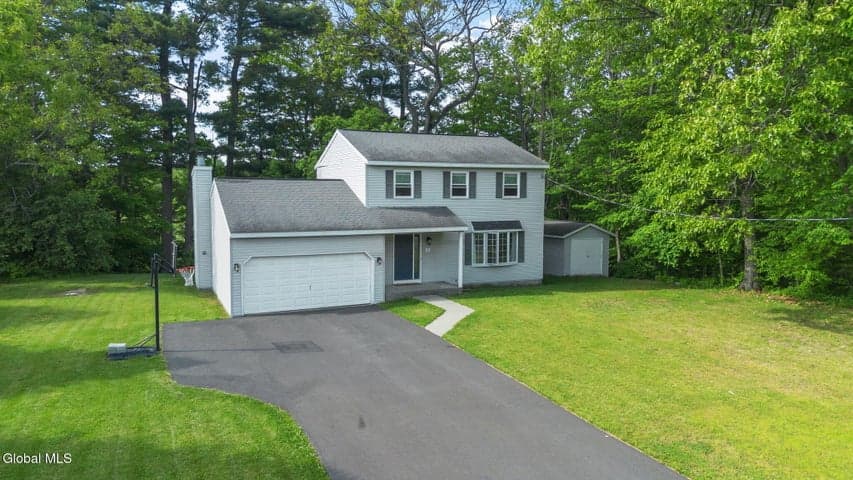 21 Bellwood Lane, Schodack, NY, photo 1